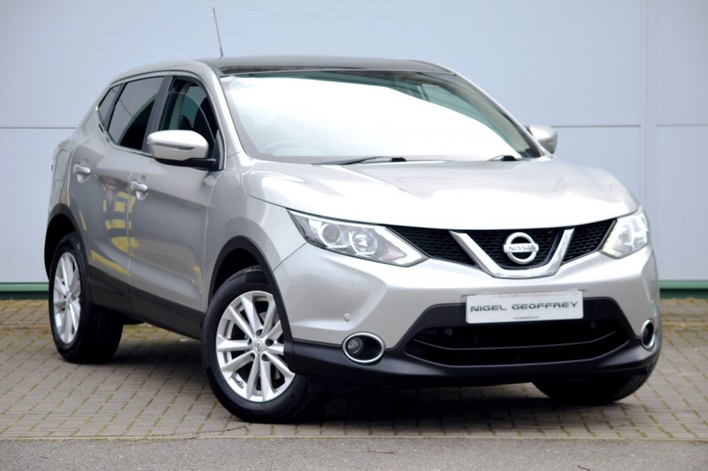 View our NISSAN QASHQAI