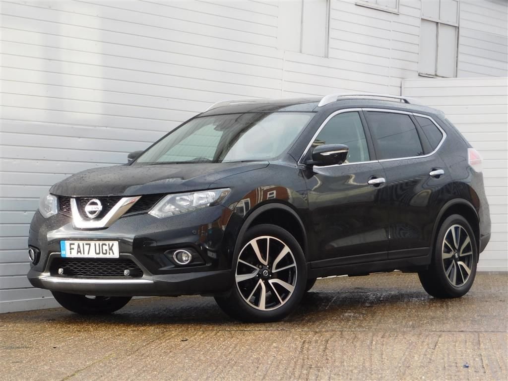 View our NISSAN X-TRAIL