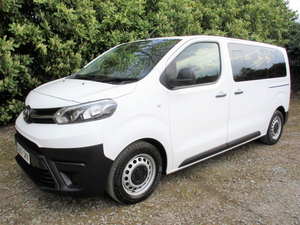 View our TOYOTA PROACE VERSO
