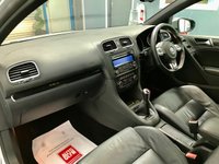 USED 2009 59 VOLKSWAGEN GOLF 2.0 GTI 5d 210 BHP Over &pound;4000 Factory Fit Extras