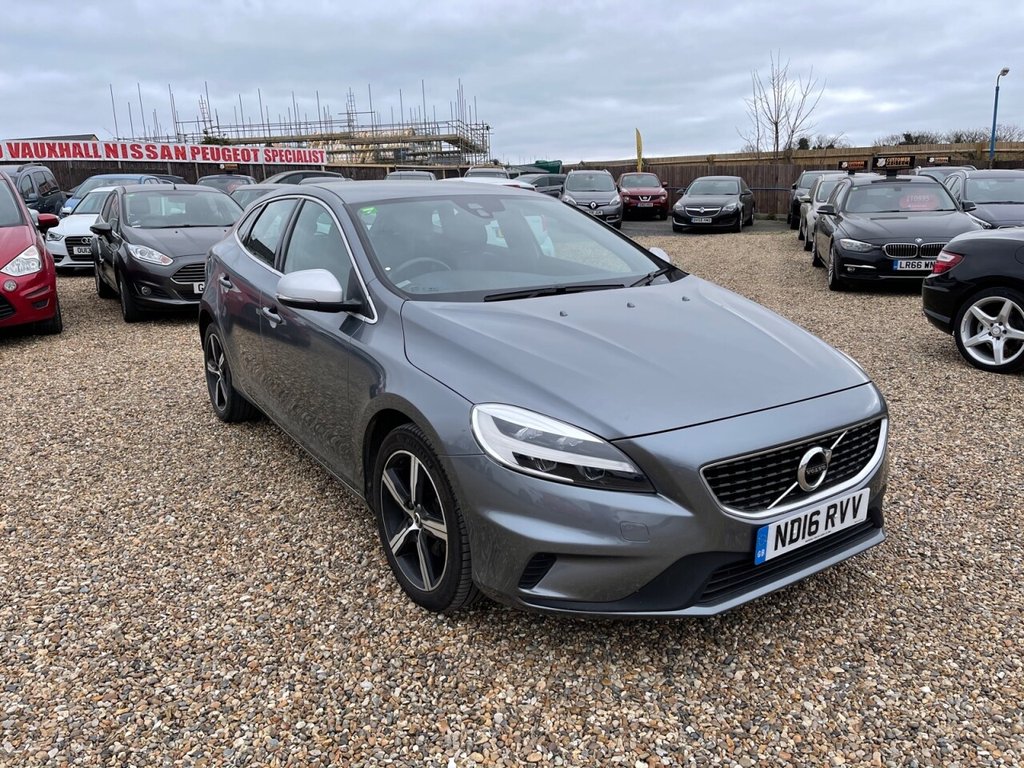View our VOLVO V40