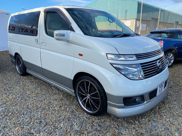 2017 52 Nissan Elgrand 3.5 