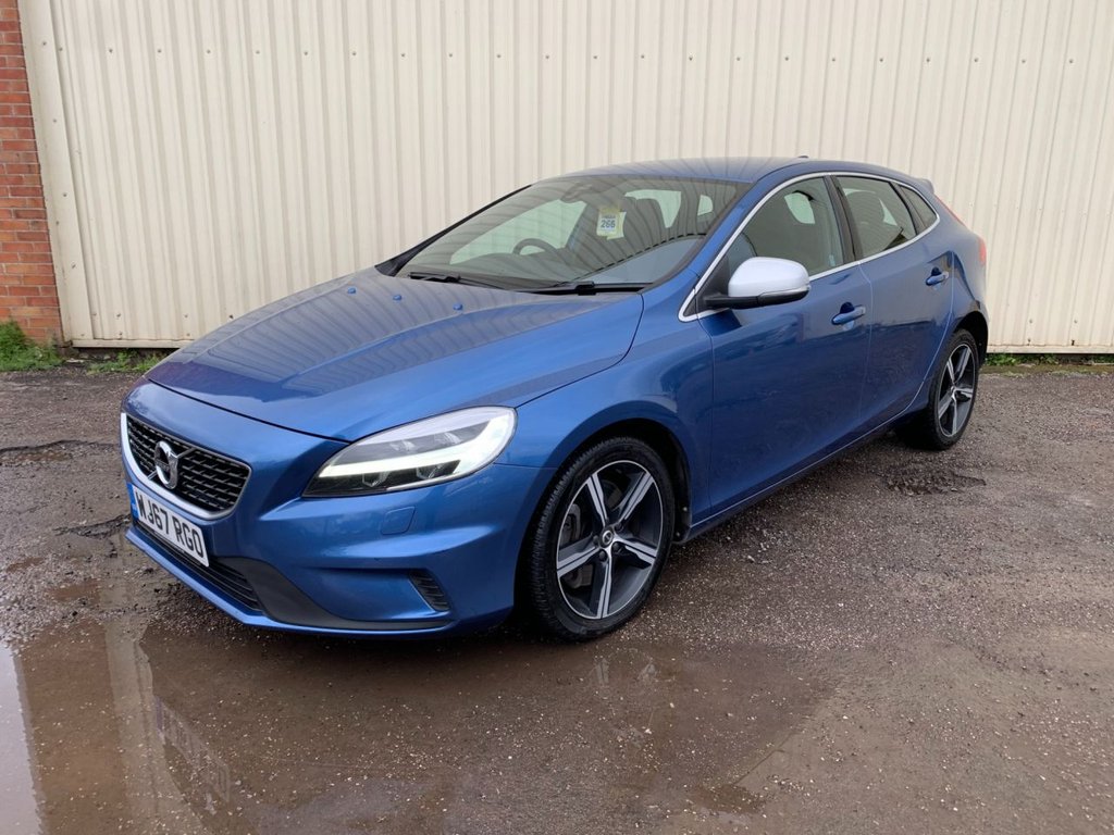 View our VOLVO V40