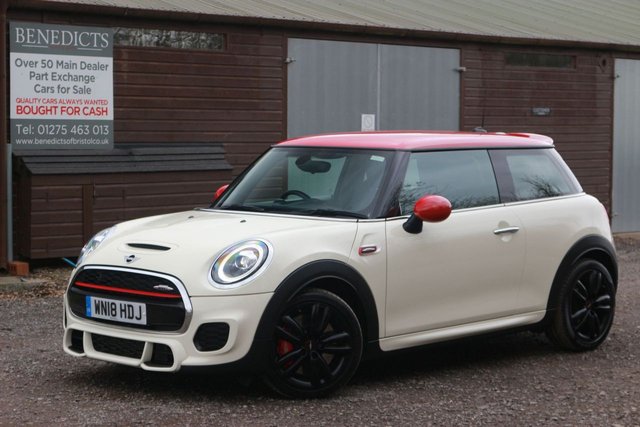 2018 18 MINI Hatch John Cooper Works 2.0 JOHN COOPER WORKS 3d 228 BHP