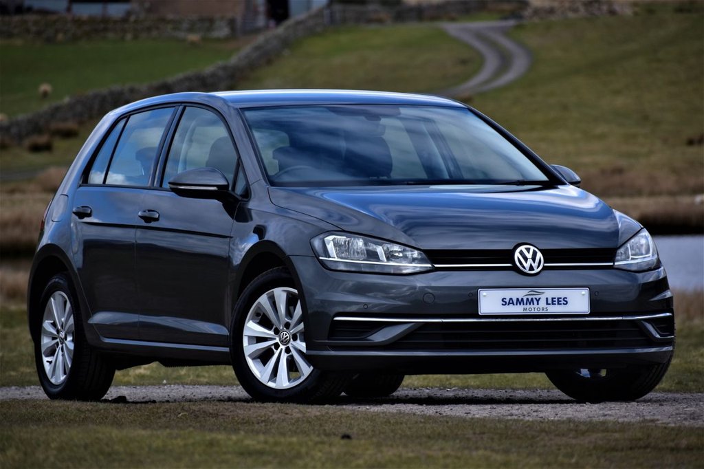 View our VOLKSWAGEN GOLF