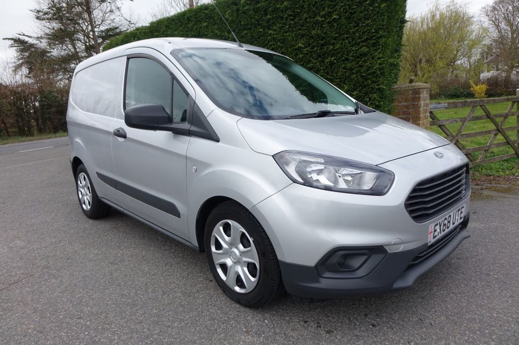 View our FORD TRANSIT COURIER