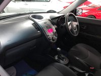 USED 2010 60 KIA SOUL 1.6 2 CRDI 5d 127 BHP * LOW MILES 36K *  AIR CON * FRESH MOT * 2 KEYS * ALLOY WHEELS *