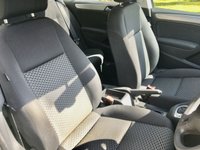 USED 2010 60 VOLKSWAGEN GOLF 1.2 S TSI DSG 5d AUTO 103 BHP ONLY 34,800 MILES //ONLY 2 OWNERS\\FRONT AND REAR PARK SENSORS\\13 AIRBAGS 'RARE LOW MILEAGE 1.2 TSI 103 BHP AUTO PETROL WITH BIG SPEC ////X7 SERVICE STAMPS//LUXURY PACK AND 13 AIRBAGS