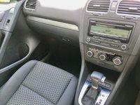 USED 2010 60 VOLKSWAGEN GOLF 1.2 S TSI DSG 5d AUTO 103 BHP ONLY 34,800 MILES //ONLY 2 OWNERS\\FRONT AND REAR PARK SENSORS\\13 AIRBAGS 'RARE LOW MILEAGE 1.2 TSI 103 BHP AUTO PETROL WITH BIG SPEC ////X7 SERVICE STAMPS//LUXURY PACK AND 13 AIRBAGS