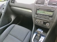 USED 2010 60 VOLKSWAGEN GOLF 1.2 S TSI DSG 5d AUTO 103 BHP ONLY 34,800 MILES //ONLY 2 OWNERS\\FRONT AND REAR PARK SENSORS\\13 AIRBAGS 'RARE LOW MILEAGE 1.2 TSI 103 BHP AUTO PETROL WITH BIG SPEC ////X7 SERVICE STAMPS//LUXURY PACK AND 13 AIRBAGS