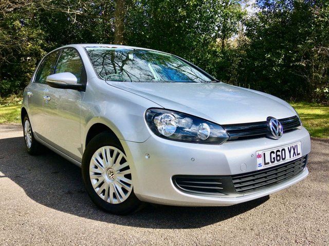 2010 60 Volkswagen Golf 1.2 S TSI DSG 5d AUTO 103 BHP ONLY 34,800 MILES //ONLY 2 OWNERS\\FRONT AND REAR PARK SENSORS\\13 AIRBAGS