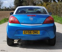 USED 2006 56 VAUXHALL TIGRA 1.8 EXCLUSIV 16V 2d 125 BHP www.suffolkcarcentre.co.uk - Located at Ilketshall