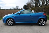 USED 2006 56 VAUXHALL TIGRA 1.8 EXCLUSIV 16V 2d 125 BHP www.suffolkcarcentre.co.uk - Located at Ilketshall