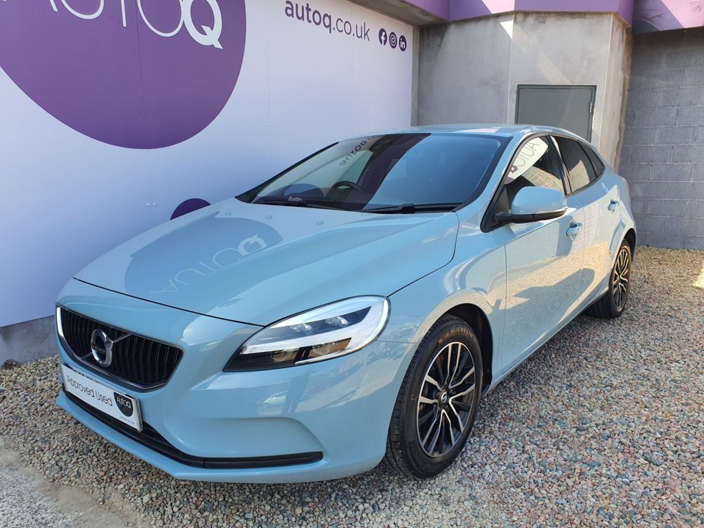 View our VOLVO V40