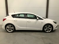 USED 2015 15 VAUXHALL ASTRA 1.6 LIMITED EDITION 5d 115 BHP Very Low Mileage, Limited Ed!