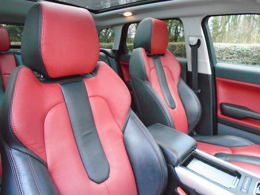 View our LAND ROVER RANGE ROVER EVOQUE