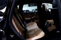 USED 2014 14 PORSCHE CAYENNE 3.0 PLATINUM EDITION D V6 TIPTRONIC 5d 245 BHP 