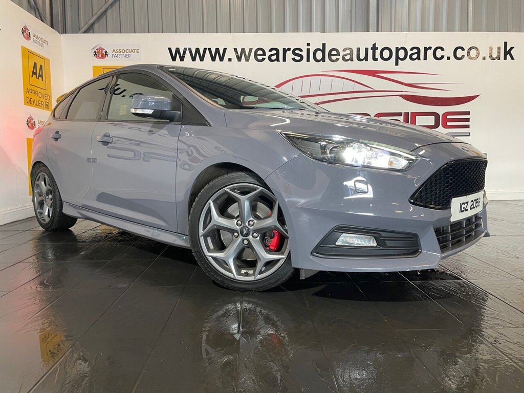 View our FORD FOCUS