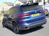USED 2019 19 BMW X5 3.0 M50D (400 PS)  AUTO XDRIVE (S/S) 7 SEATS + �&pound;20K EXTRAS + CARBON FIBRE BODY KIT + NAV + SKY LOUNGE PANORAMIC ROOF + COMFORT INDIVIDUAL LEATHERS + HARMAN KARDON + HEAD UP + L.E.D.S + CAMERAS + AIR SUSPENSION 7S+PAN ROOF+360 CAM+LEDS+INDIVIDUAL LEATHER+NAV+HK