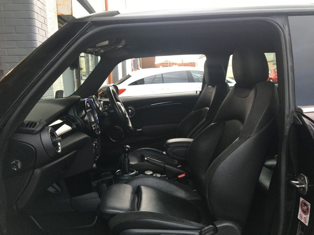 USED 2015 15 MINI HATCH COOPER 2.0 COOPER S 3d 189 BHP 