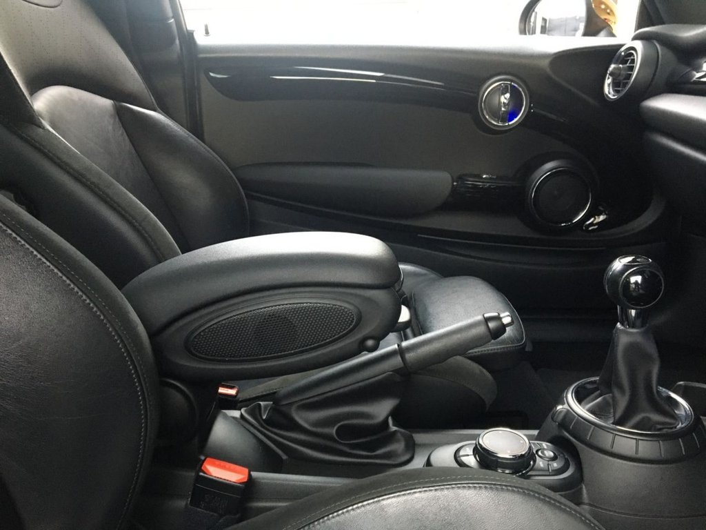 USED 2015 15 MINI HATCH COOPER 2.0 COOPER S 3d 189 BHP 