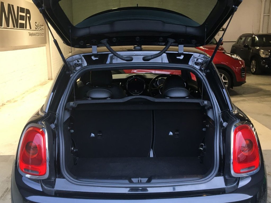 USED 2015 15 MINI HATCH COOPER 2.0 COOPER S 3d 189 BHP 