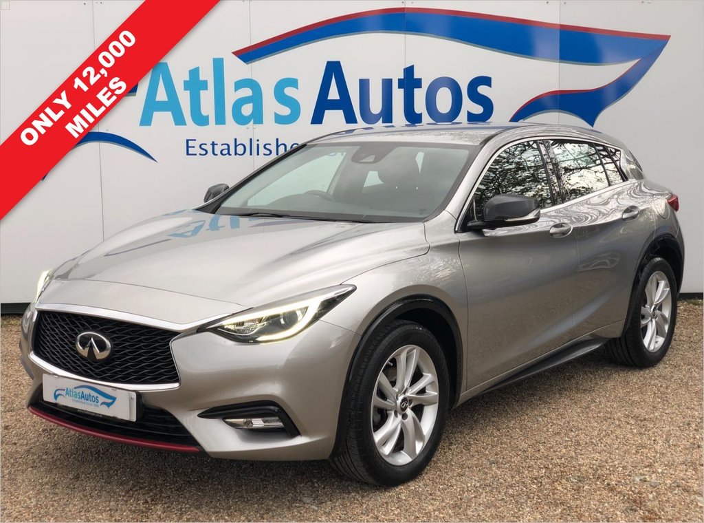 View our INFINITI Q30