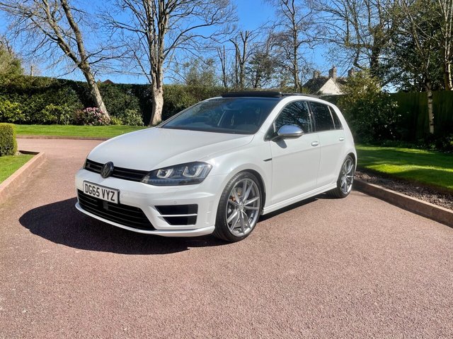 View our VOLKSWAGEN GOLF