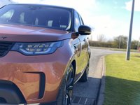 USED 2017 17 LAND ROVER DISCOVERY 3.0 TD6 FIRST EDITION 5d 255 BHP Stealth Pack Edition