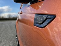 USED 2017 17 LAND ROVER DISCOVERY 3.0 TD6 FIRST EDITION 5d 255 BHP Stealth Pack Edition