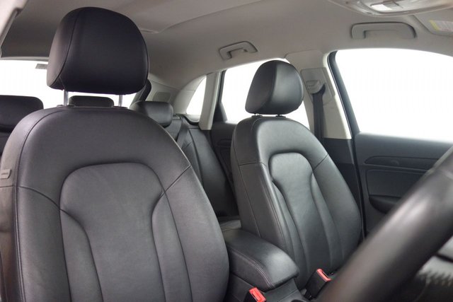 View our AUDI Q3