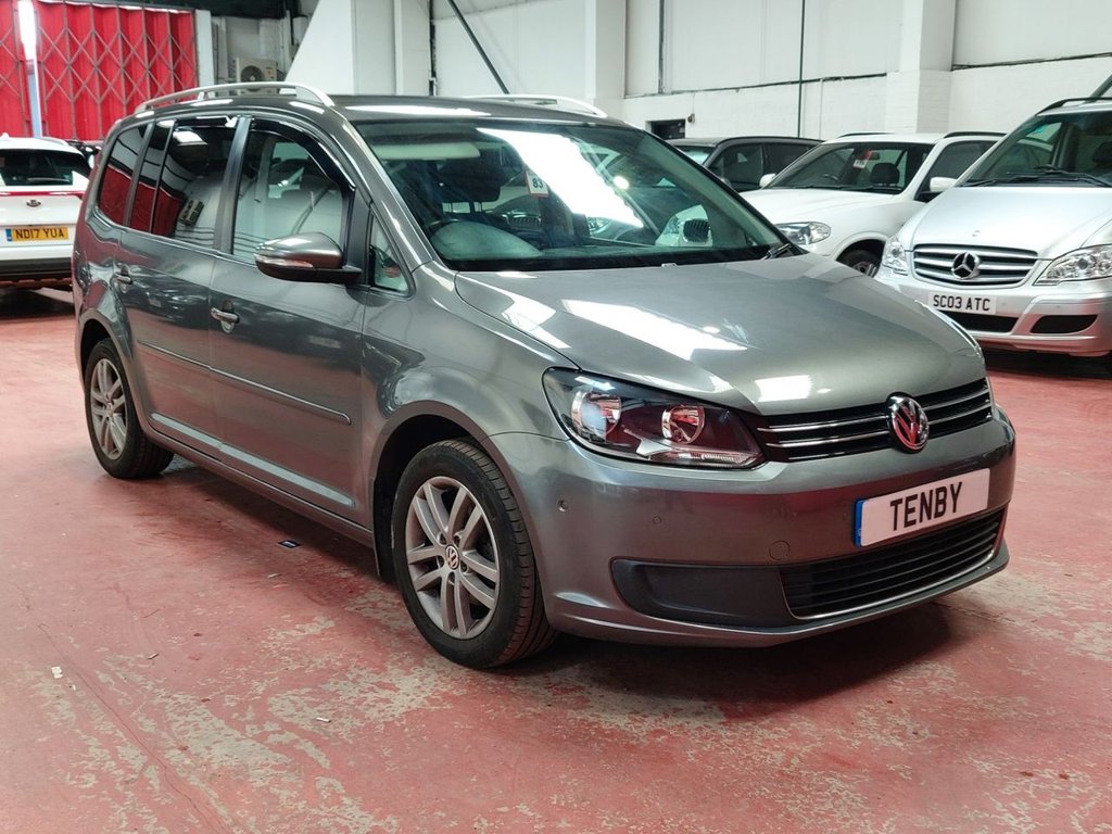View our VOLKSWAGEN TOURAN