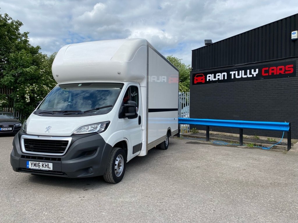 View our PEUGEOT BOXER