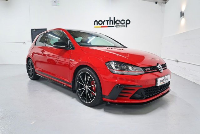 2016 S Volkswagen Golf 2.0 GTI CLUBSPORT EDITION 40 DSG 3d 261 BHP