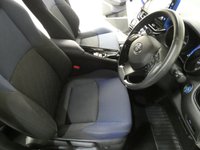 USED 2017 TOYOTA CHR 1.8 DYNAMIC 5d 122 BHP SAT NAV HEATED SEATS