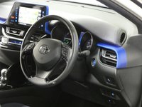 USED 2017 TOYOTA CHR 1.8 DYNAMIC 5d 122 BHP SAT NAV HEATED SEATS