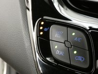 USED 2017 TOYOTA CHR 1.8 DYNAMIC 5d 122 BHP SAT NAV HEATED SEATS