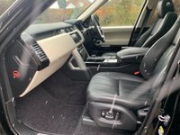 USED 2017 17 LAND ROVER RANGE ROVER 3.0 TDV6 VOGUE SE 5d 255 BHP 2017 RANGE ROVER VOGUE SE 3.0 TDV6 AUTOMATIC- 1 PRIVATE OWNER FROM BRAND NEW HAVING COVERED ONLY 25,248 MILES WITH SERVICE HISTORY - HUGE SPECIFICATION - HUGE SAVING ON LIST PRICE WHEN NEW !!!!