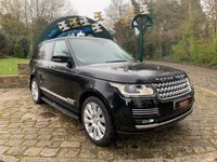 USED 2017 17 LAND ROVER RANGE ROVER 3.0 TDV6 VOGUE SE 5d 255 BHP 2017 RANGE ROVER VOGUE SE 3.0 TDV6 AUTOMATIC- 1 PRIVATE OWNER FROM BRAND NEW HAVING COVERED ONLY 25,248 MILES WITH SERVICE HISTORY - HUGE SPECIFICATION - HUGE SAVING ON LIST PRICE WHEN NEW !!!!