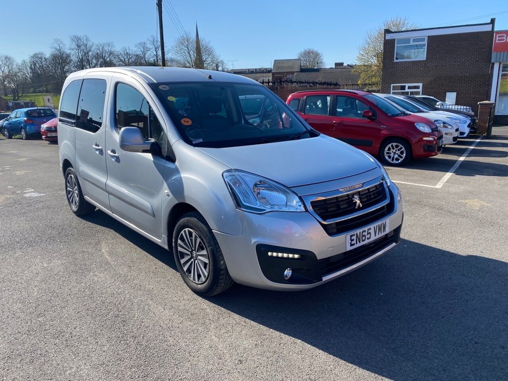 View our PEUGEOT PARTNER