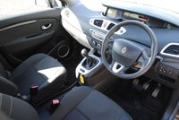 USED 2010 60 RENAULT SCENIC 1.5 DYNAMIQUE TOMTOM DCI 5d 105 BHP www.suffolkcarcentre.co.uk - Located at Ilketshall