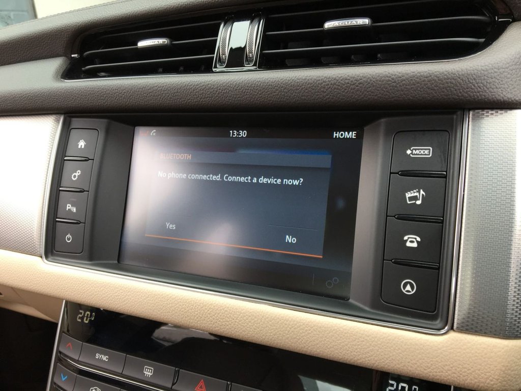 USED 2018 18 JAGUAR XF 2.0 D PRESTIGE AWD 4d 177 BHP CHEAP ROAD TAX - FINANCE AVAILABLE