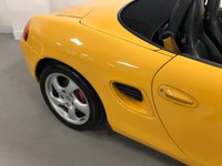 USED 2000 X PORSCHE BOXSTER 3.2 S TIPTRONIC S 2d 248 BHP * 1 OWNER * 17 INCH ALLOYS * MOT SEPTEMBER * CLIMATE CONTROL * LEATHER TRIM *