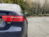 USED 2017 67 JAGUAR XE 2.0 D R-SPORT 4d 178 BHP R Sport Premium High Spec