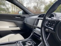 USED 2017 67 JAGUAR XE 2.0 D R-SPORT 4d 178 BHP R Sport Premium High Spec
