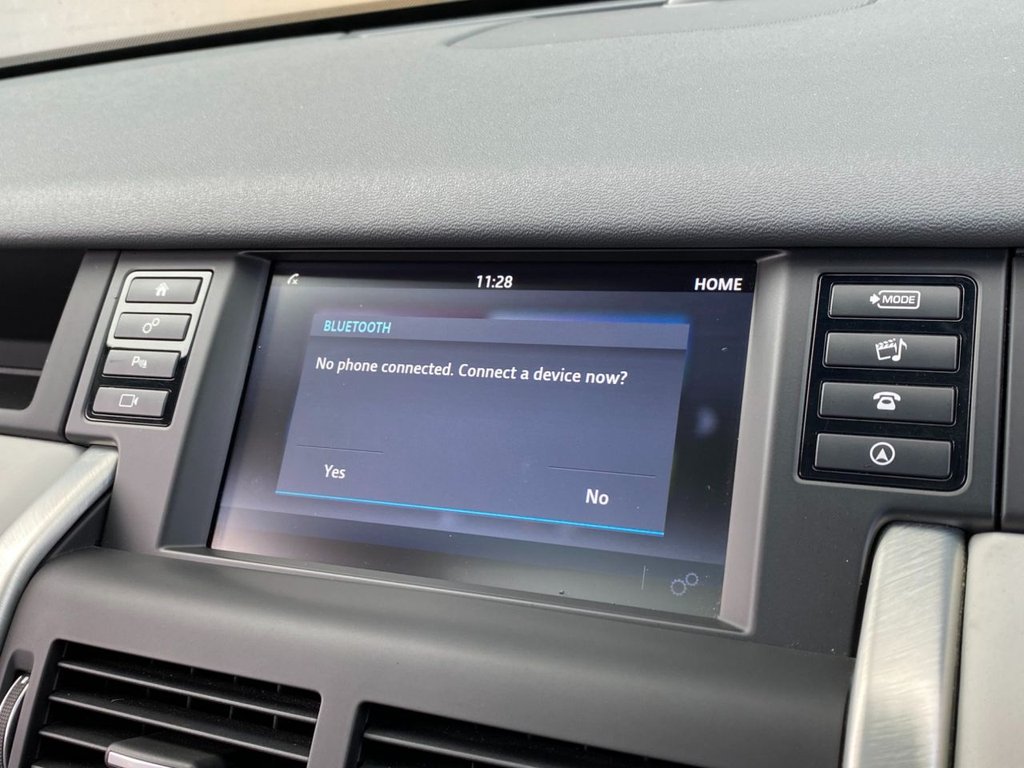USED 2015 65 LAND ROVER DISCOVERY SPORT 2.0 TD4 HSE 5d 180 BHP 