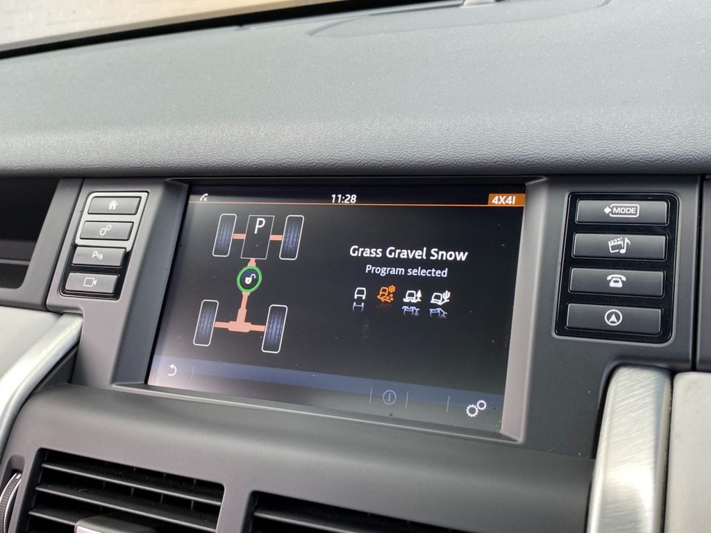 USED 2015 65 LAND ROVER DISCOVERY SPORT 2.0 TD4 HSE 5d 180 BHP 