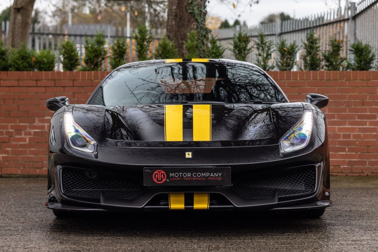 2019 69 FERRARI 488 PISTA 3.9T V8 F1 DCT (s/s) 2dr