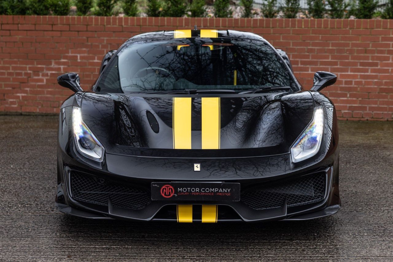 2019 69 FERRARI 488 PISTA 3.9T V8 F1 DCT (s/s) 2dr