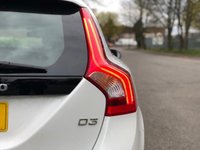 USED 2017 67 VOLVO V60 2.0 D3 BUSINESS EDITION LUX 5d 148 BHP 